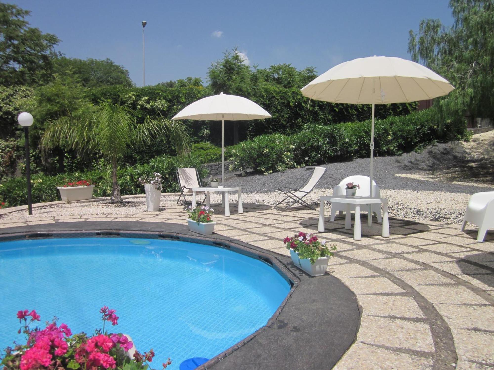 B&B Boutique Di Charme "Etna-Relax-Natura" Zafferana Etnea Exterior foto