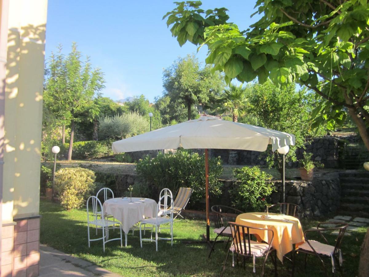 B&B Boutique Di Charme "Etna-Relax-Natura" Zafferana Etnea Exterior foto