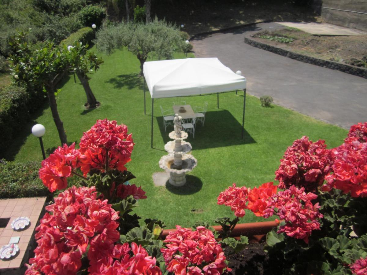 B&B Boutique Di Charme "Etna-Relax-Natura" Zafferana Etnea Exterior foto